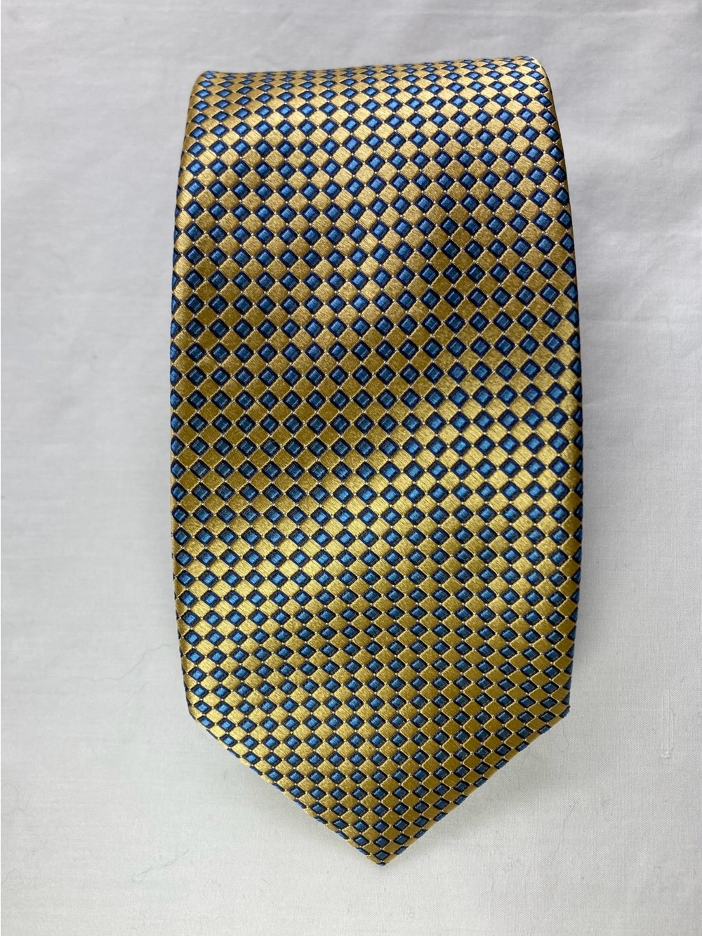 NWT Nautica Mens Silk Necktie Geometric Gold Blue 3.25x57”